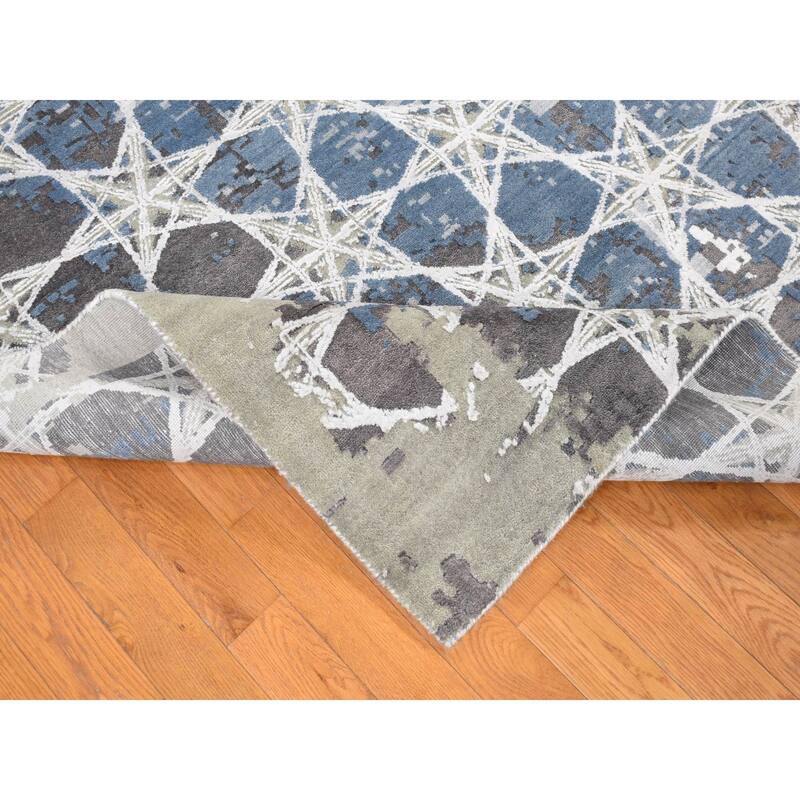 Shahbanu Rugs Agreeable Gray, THE Award Winning Design, Hand